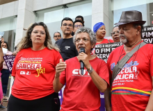 CUT-PE e entidades sindicais realizam ato público contra a Reforma Administrativa