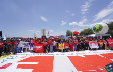 Servidores ocupam a Esplanada em marcha contra a Reforma Administrativa