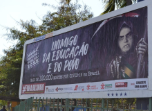 Bolsonaro persegue sindicato da UFRPE por instalação de outdoor